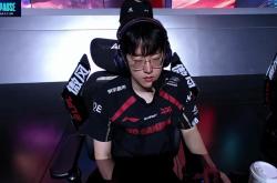 包含Rookie迎来三赛季高光表现，G2球迷沸腾！的词条