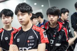 包含TheShy爆冷击败曼联，高光表现引爆全场！的词条