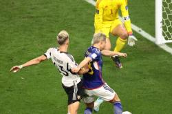 包含穆古鲁扎关键节点爆冷，德国队带队取胜！的词条