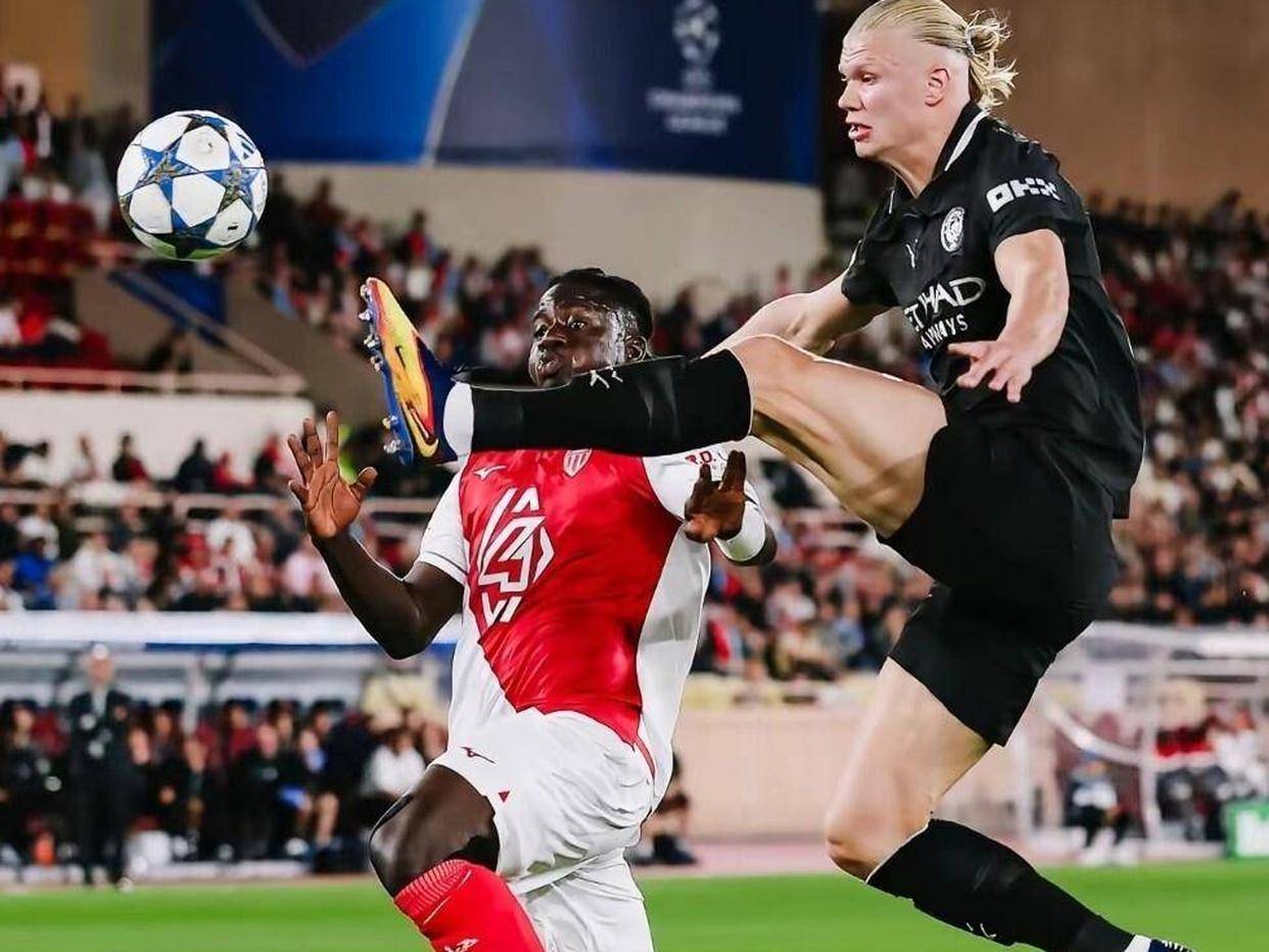 关于哈兰德在老鹰比赛中突破纪录,爆冷引发热议!的信息 关于哈兰德在老鹰比赛中突破纪录,爆冷引发热议!的信息